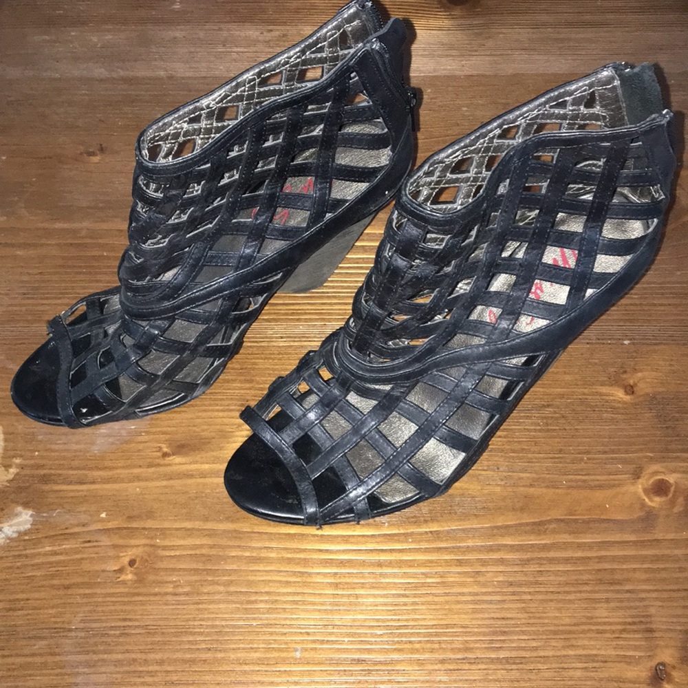 Miss 60 heels